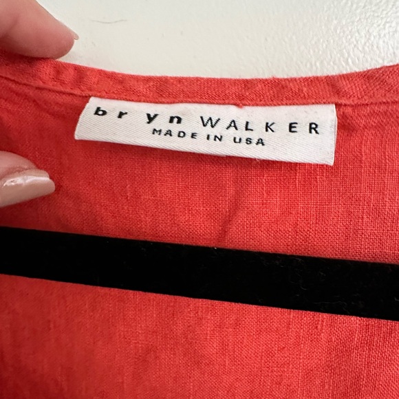 Linen top in salmon / Bryn Walker - Picture 2 of 4